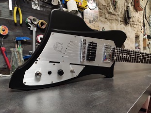 Pistol guitar - APOLLO modèle white