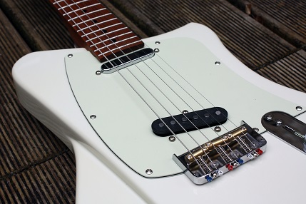 Pistol guitar - Satori white model