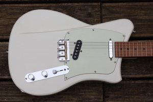 Pistol guitar - Satori white model